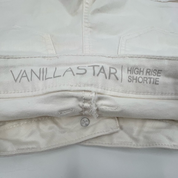 Vanilla Star White High Rise Cuffed Hem Distressed Jean Shorts Size 3 Women’s - Picture 2 of 6